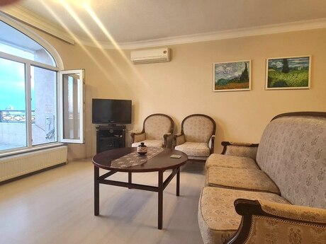 2-комн. вторичка - м. Ичеришехер - 60 м²