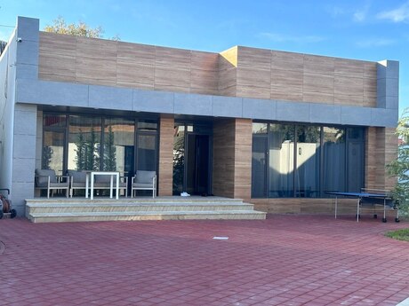 4 otaqlı həyət evi/bağ evi - Mərdəkan q. - 180 m²