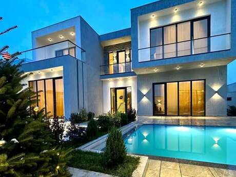 6 otaqlı həyət evi/bağ evi - Mərdəkan q. - 400 m²
