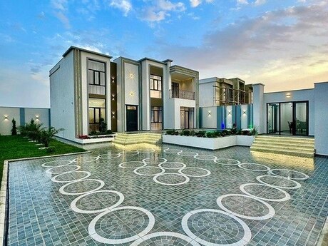 5 otaqlı həyət evi/bağ evi - Mərdəkan q. - 350 m²