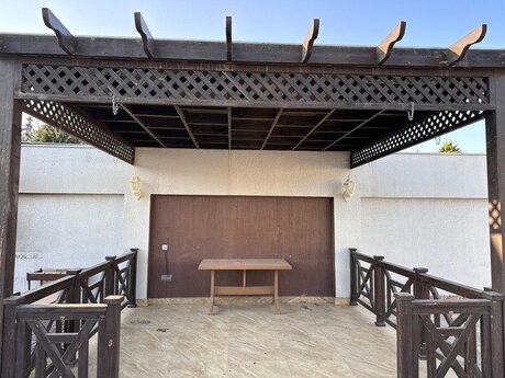 4 otaqlı həyət evi/bağ evi - Mərdəkan q. - 160 m²