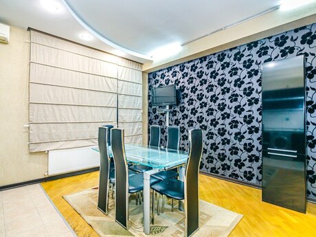 Аренда: 4-комнатная квартира, 210 м², 28 May: 80 ₼/мес 5