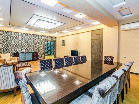 4 otaqlı yeni tikili - 28 May m. - 210 m²