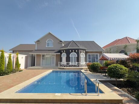 6 otaqlı həyət evi/bağ evi - Mərdəkan q. - 300 m²