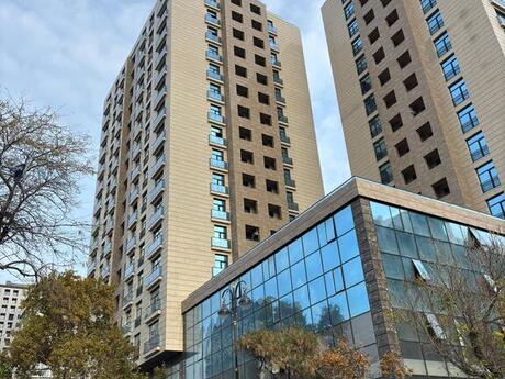 4 otaqlı yeni tikili - 28 May m. - 149 m²