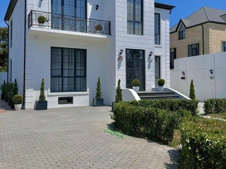 5 otaqlı həyət evi/bağ evi - Mərdəkan q. - 400 m²