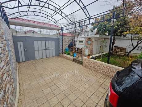 4 otaqlı həyət evi/bağ evi - Azadlıq Prospekti m. - 183 m²