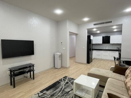 2-room new-build apartment for rent in Port Baku Residence, 90 m², 2 200 AZN/mo, photo 2 / 12