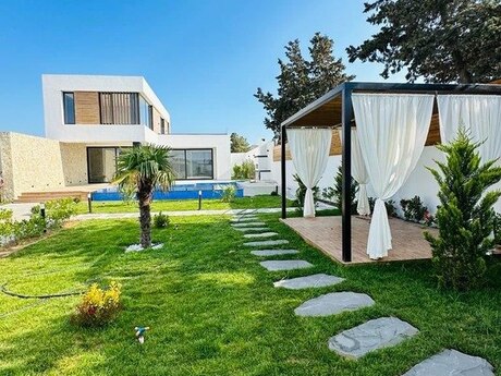 4 otaqlı həyət evi/bağ evi - Mərdəkan q. - 350 m²