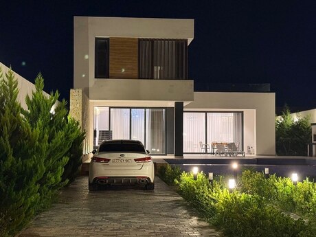 4 otaqlı həyət evi/bağ evi - Mərdəkan q. - 350 m²