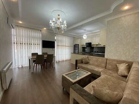 Grand Hayat kompleksində 3 otaqlı yeni tikili mənzil kirayə verilir, 130 m², 1 300 AZN/ay, şəkil 2 / 12