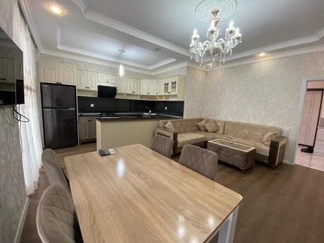 Grand Hayat kompleksində 3 otaqlı yeni tikili mənzil kirayə verilir, 130 m², 1 300 AZN/ay, şəkil 5 / 12