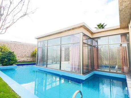 6 otaqlı həyət evi/bağ evi - Şüvəlan q. - 500 m²