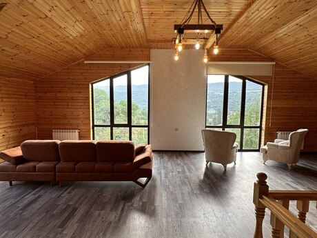 5 otaqlı həyət evi/bağ evi - Quba - 160 m²