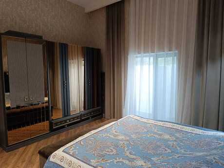4 otaqlı həyət evi/bağ evi - Şüvəlan q. - 165 m²