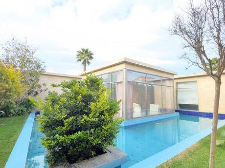 6 otaqlı həyət evi/bağ evi - Şüvəlan q. - 500 m²
