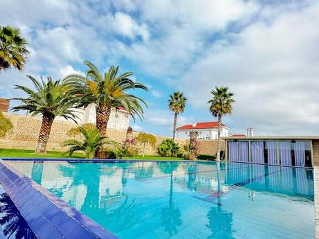 6 otaqlı həyət evi/bağ evi - Şüvəlan q. - 500 m²