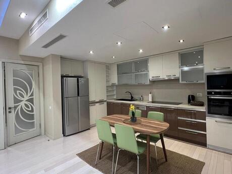 3 otaqlı yeni tikili - Nəsimi r. - 180 m²