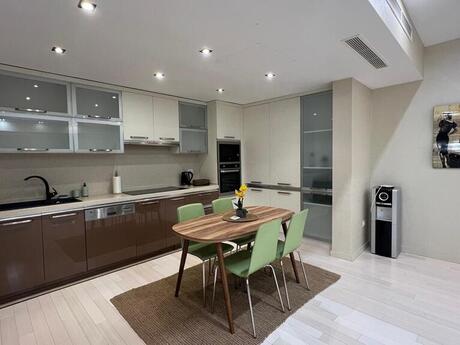 3 otaqlı yeni tikili - Nəsimi r. - 180 m²