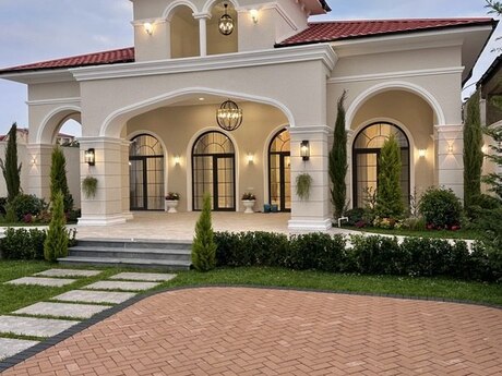 4 otaqlı həyət evi/bağ evi - Şüvəlan q. - 255 m²