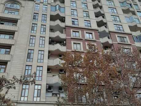 4 otaqlı yeni tikili - 28 May m. - 315 m²
