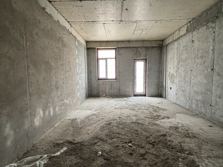4 otaqlı yeni tikili - Elmlər Akademiyası m. - 173 m²