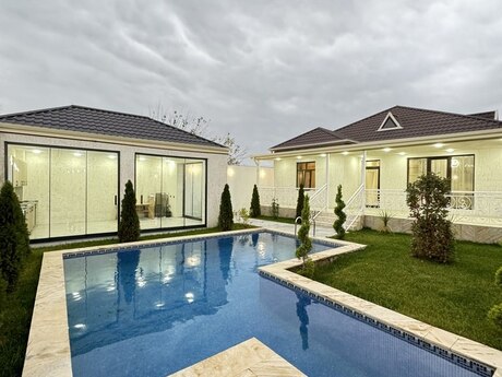 4 otaqlı həyət evi/bağ evi - Mərdəkan q. - 160 m²