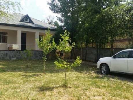6 otaqlı həyət evi/bağ evi - Qəbələ - 200 m²