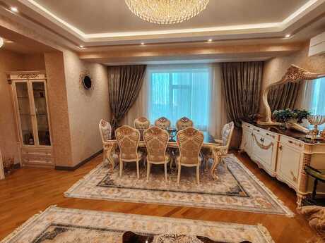 5 otaqlı mənzil, 223 m², Səbail: 665 000 ₼ 2