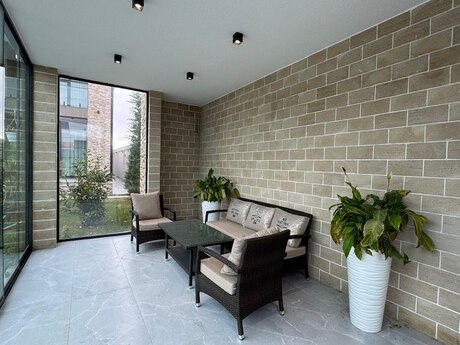 6 otaqlı həyət evi/bağ evi - Şüvəlan q. - 580 m²