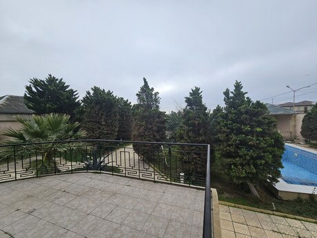 6 otaqlı həyət evi/bağ evi - Şüvəlan q. - 400 m²