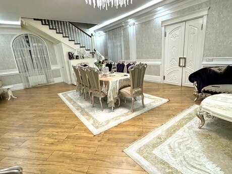 7 otaqlı həyət evi/bağ evi - 20-ci sahə q. - 230 m²
