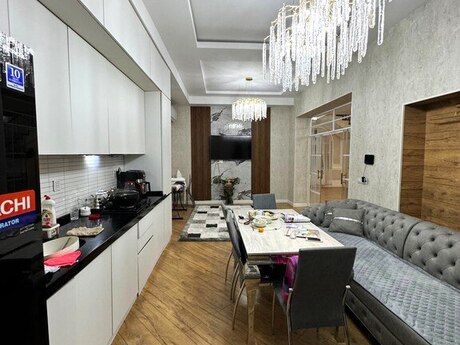 7 otaqlı həyət evi, 230 m², 20-ci sahə: 450 000 ₼ 5