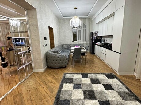 7 otaqlı həyət evi/bağ evi - 20-ci sahə q. - 230 m²