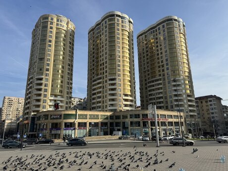 Elan №4831941 - Bakı, Nizami m., 4 otaqlı, 215 m², 6/20 mərtəbə