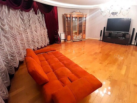3 otaqlı yeni tikili - 28 May m. - 210 m²