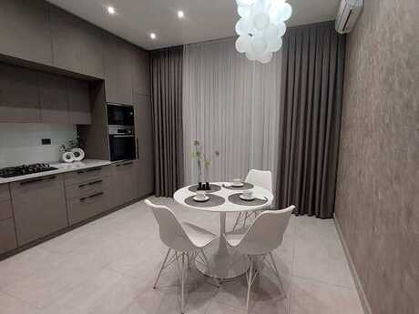 Kirayə 3 otaqlı mənzil, 140 m², 8 Noyabr: 1 500 ₼/ay 5