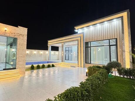 4 otaqlı həyət evi/bağ evi - Şüvəlan q. - 200 m²