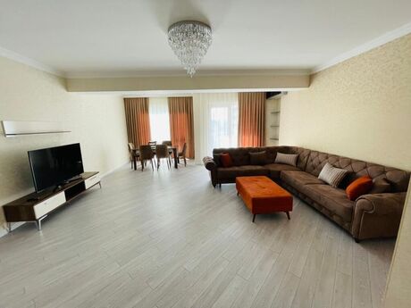4 otaqlı yeni tikili - 8 Noyabr m. - 180 m²