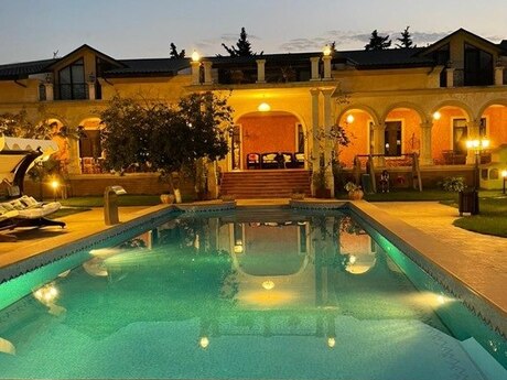 6 otaqlı həyət evi/bağ evi - Mərdəkan q. - 500 m²