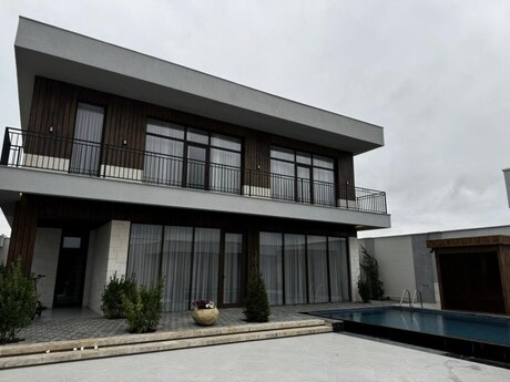 4 otaqlı həyət evi/bağ evi - Buzovna q. - 350 m²