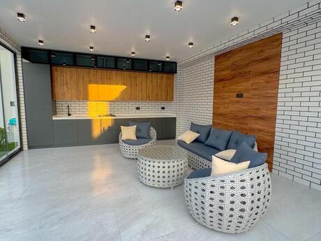 4 otaqlı həyət evi/bağ evi - Mərdəkan q. - 200 m²