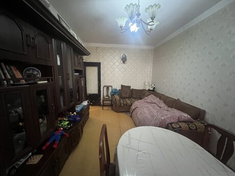 3-комн. вторичка - м. Ахмедлы - 80 м²