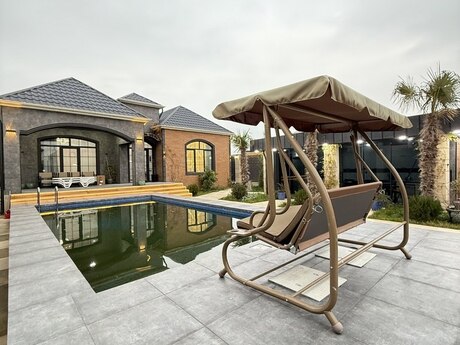 4 otaqlı həyət evi/bağ evi - Mərdəkan q. - 240 m²