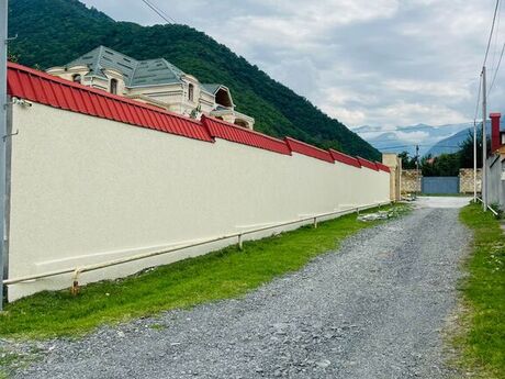 6 otaqlı həyət evi/bağ evi - Qax - 460 m²