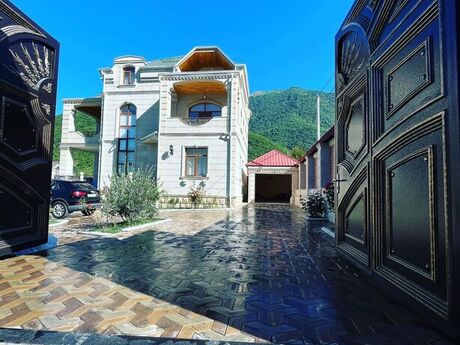 6 otaqlı həyət evi/bağ evi - Qax - 460 m²