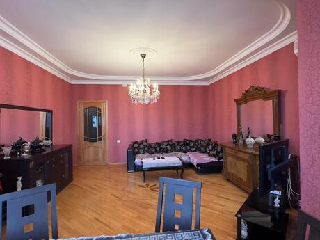 4 otaqlı yeni tikili - İnşaatçılar m. - 145 m²