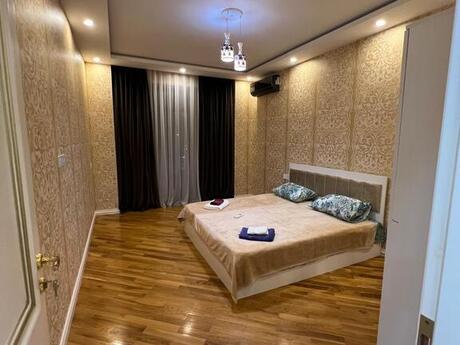 3 otaqlı yeni tikili - 8 Noyabr m. - 145 m²