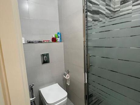 3 otaqlı yeni tikili - 8 Noyabr m. - 145 m²