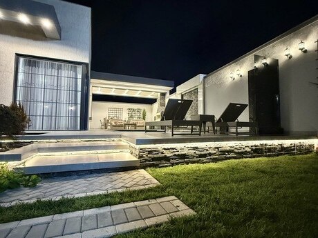 4 otaqlı həyət evi/bağ evi - Mərdəkan q. - 200 m²
